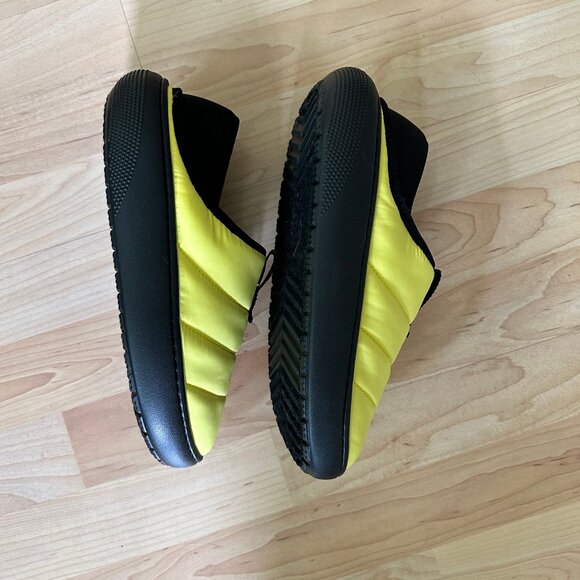 NWOT Crocs Classic Puff Moc Slip-On Yellow W/10 M/8 - Picture 5 of 6